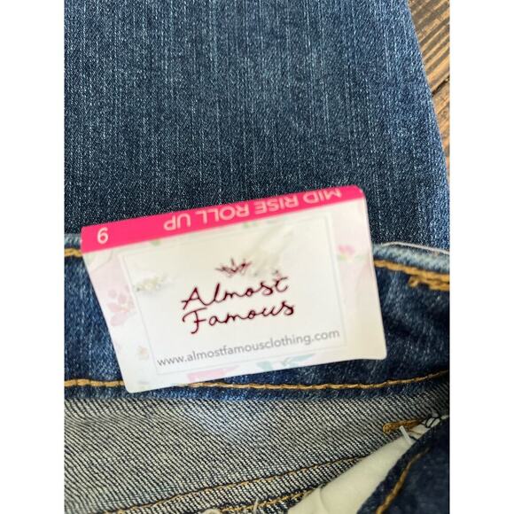 NWT Almost Famous Mid Rise Roll Up Jeans Women 9 Blue Denim Distressed Raw Hem - Picture 4 of 16